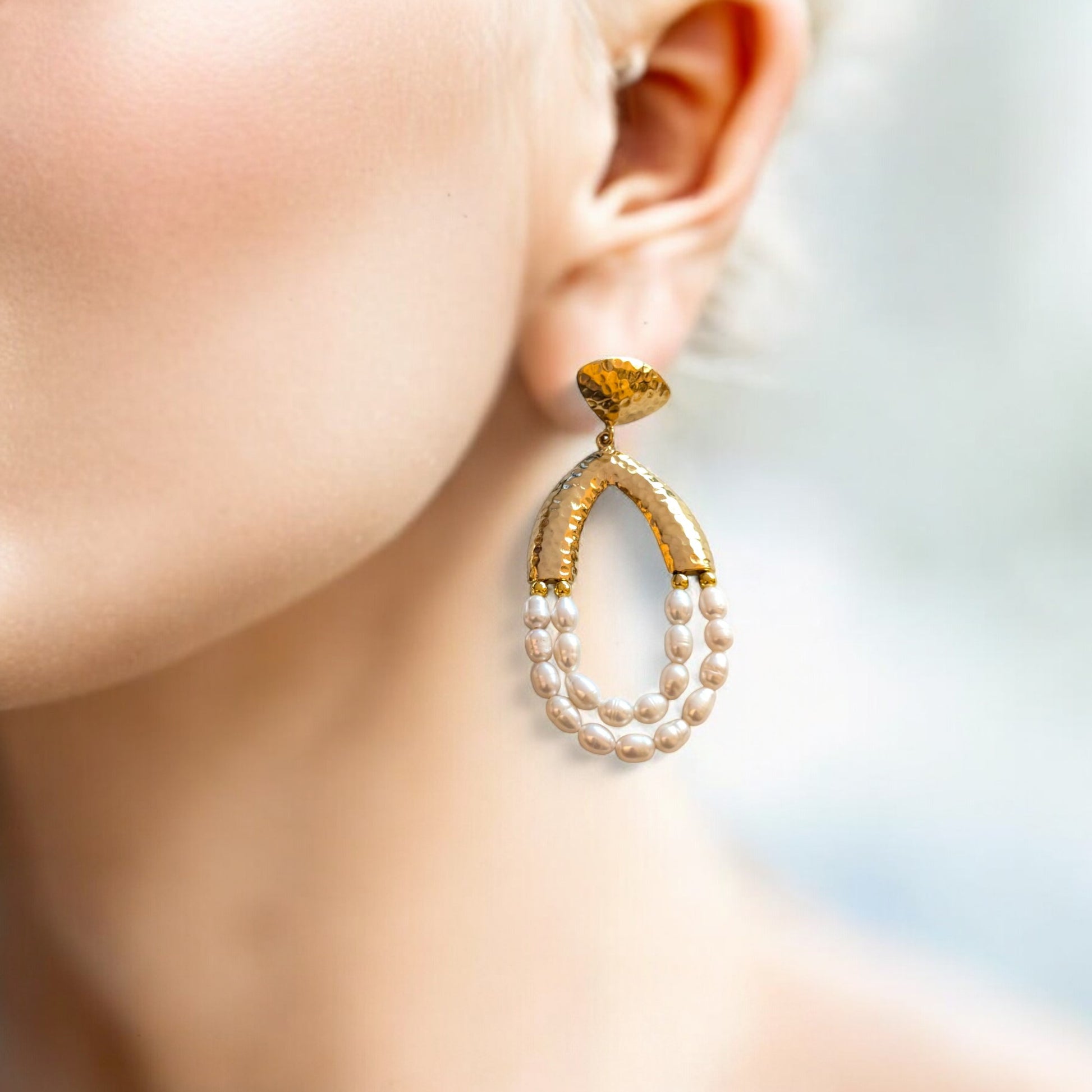 pearl chandelier earrings 18K gold-plated hammered teardrop earing