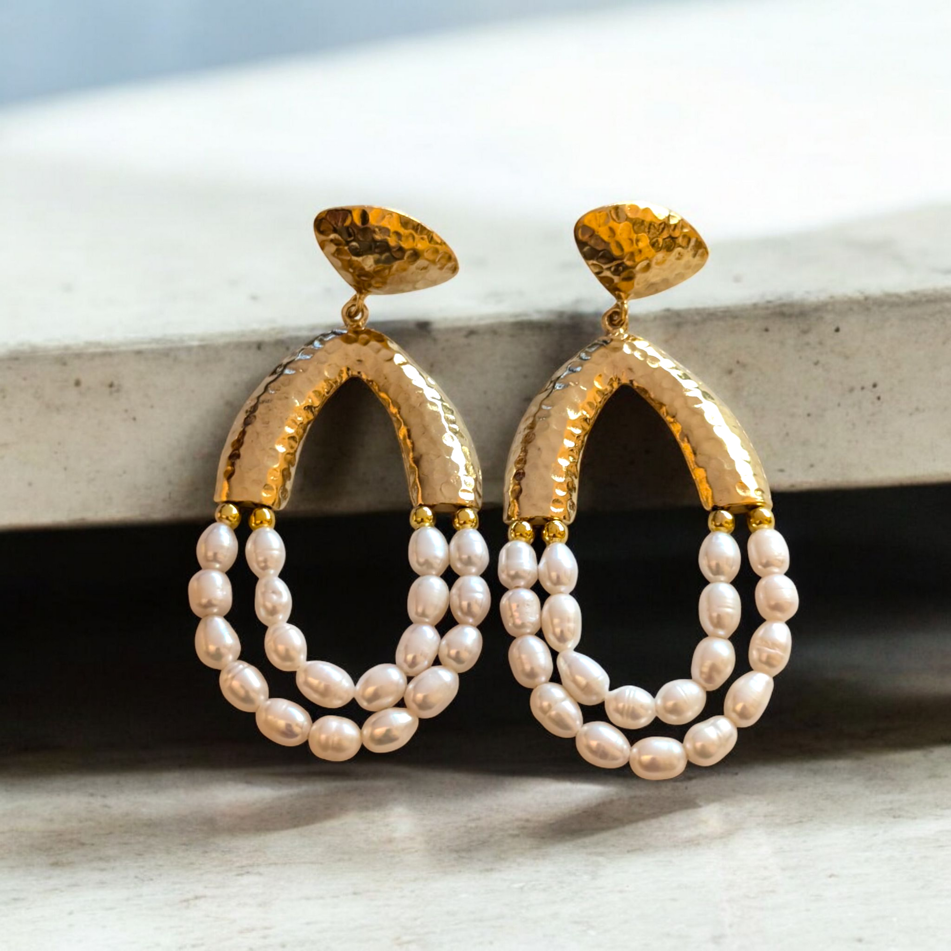 pearl chandelier earrings 18K gold-plated hammered teardrop earing